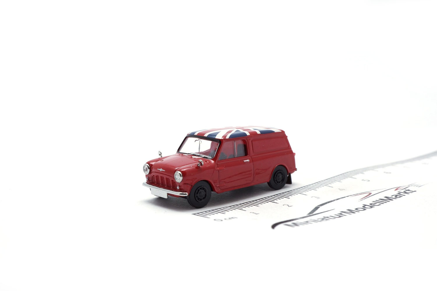 Brekina BRE15365 Austin Mini Countryman - rot - Union Jack 1:87