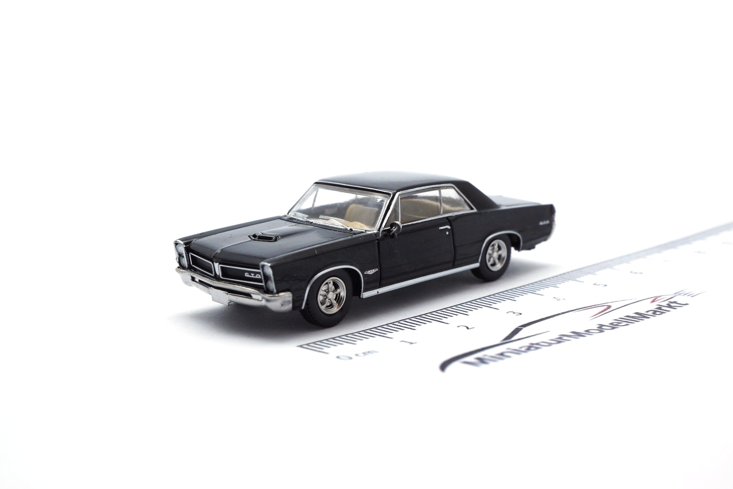 Brekina 18100 Pontiac GTO Coupe - schwarz 1:87