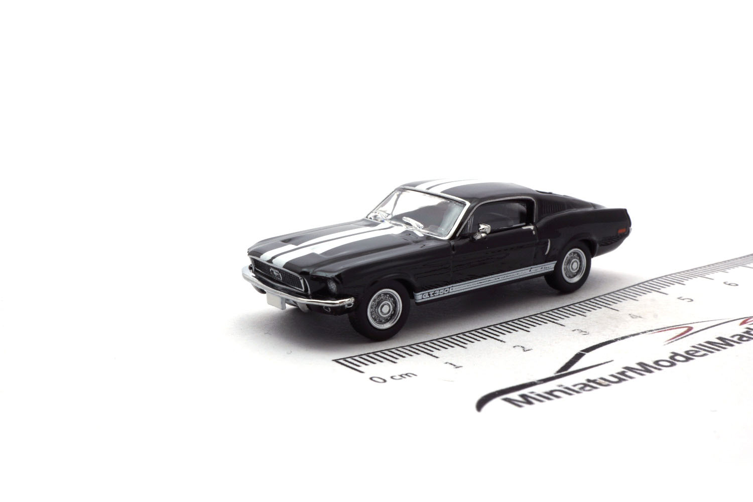 Brekina 19606 Ford Mustang GT 350 Fastback - schwarz - weiss 1:87