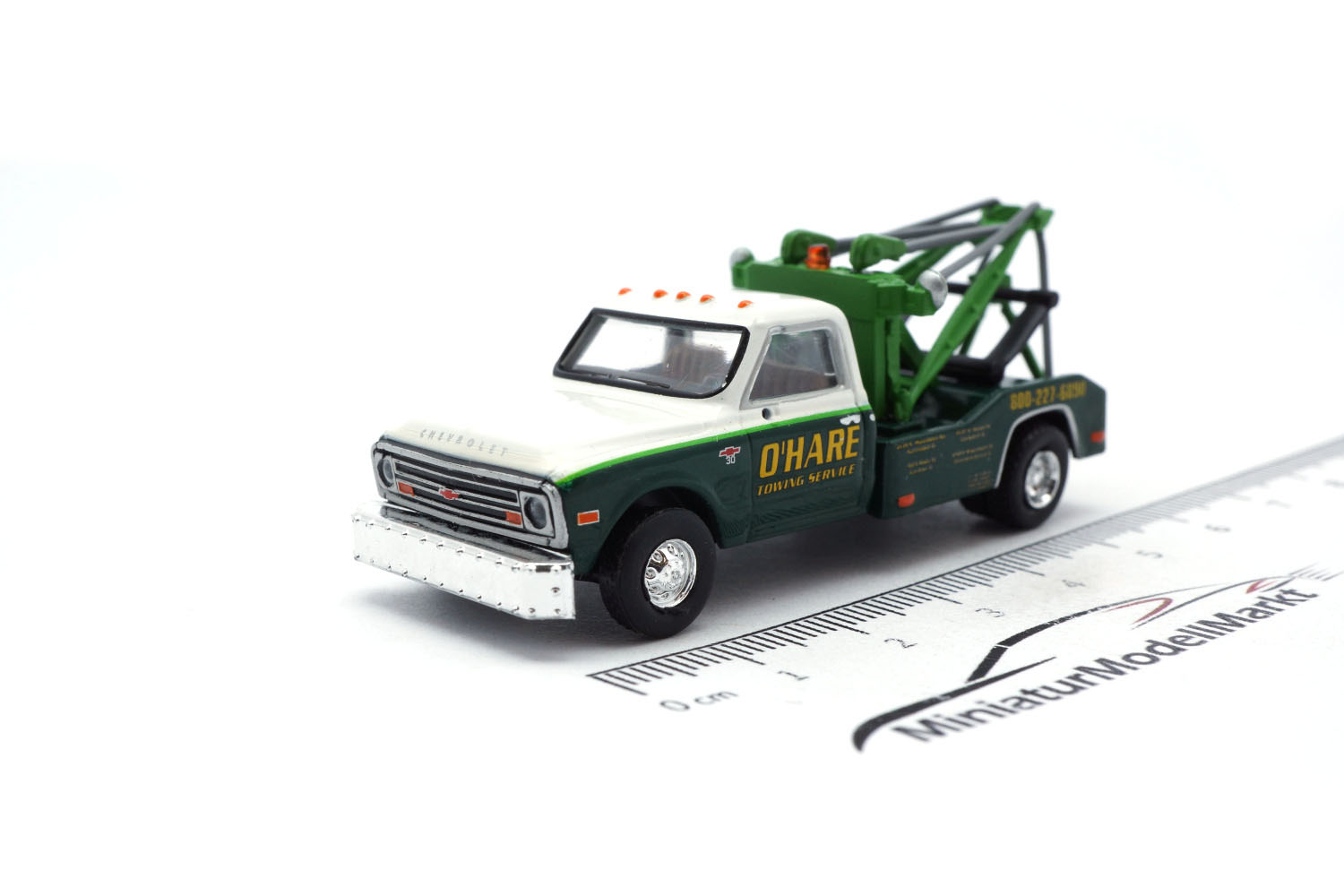 Brekina BRE19666 Chevrolet C 30 Abschleppwagen - O´Hare 1:87