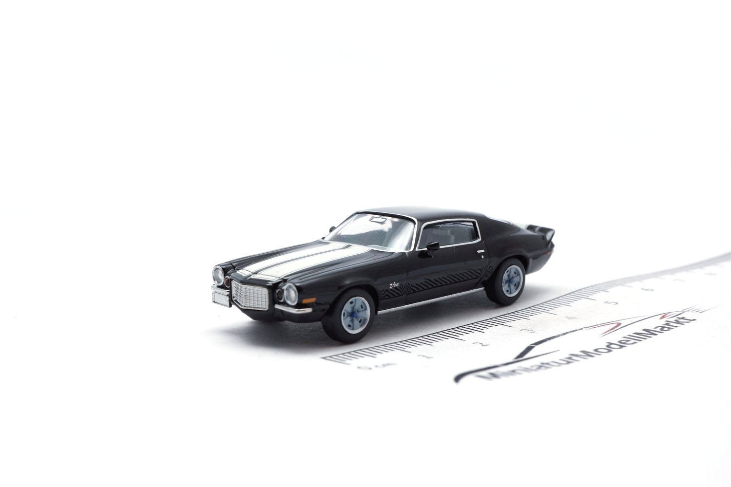 Brekina BRE19919 Chevrolet Camaro Z 28 - schwarz (Metallic) 1:87
