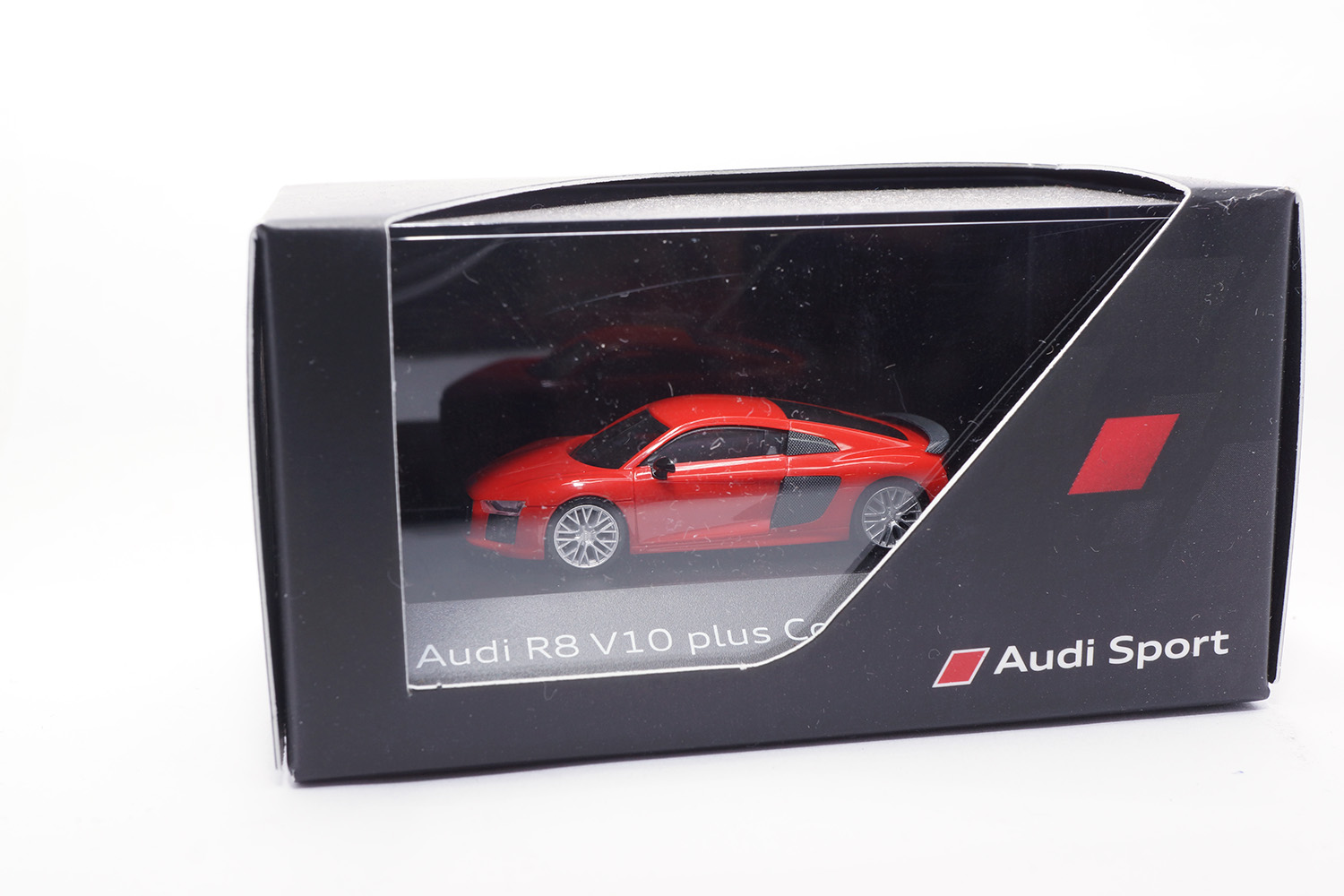 Herpa 5011518422 Audi R8 V10 Plus Coupe - Dynamit-Rot - 2015 1:87