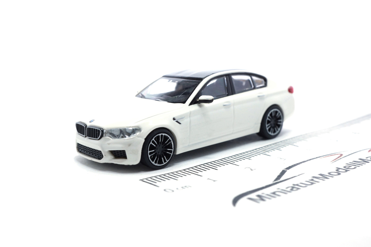 Minichamps 870028000 BMW M5 - 2018 - Weiss 1:87