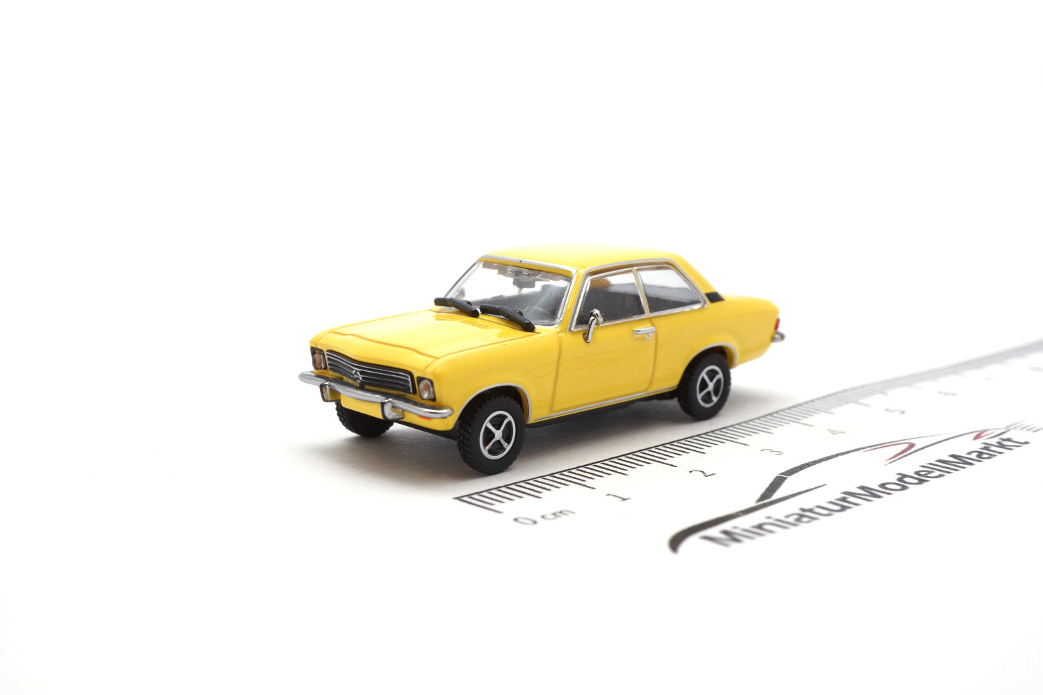 Minichamps 870040004 Opel Ascona - Gelb - 1970 1:87