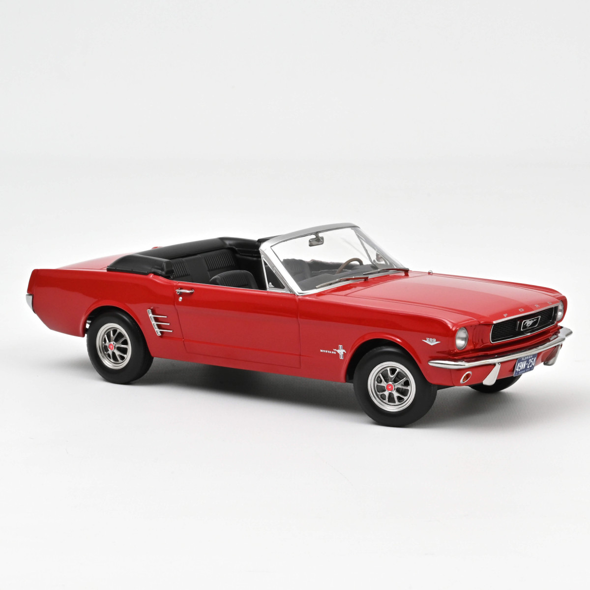 Norev 182810 Ford Mustang Convertible - Signal Flare Rot -1966 1:18