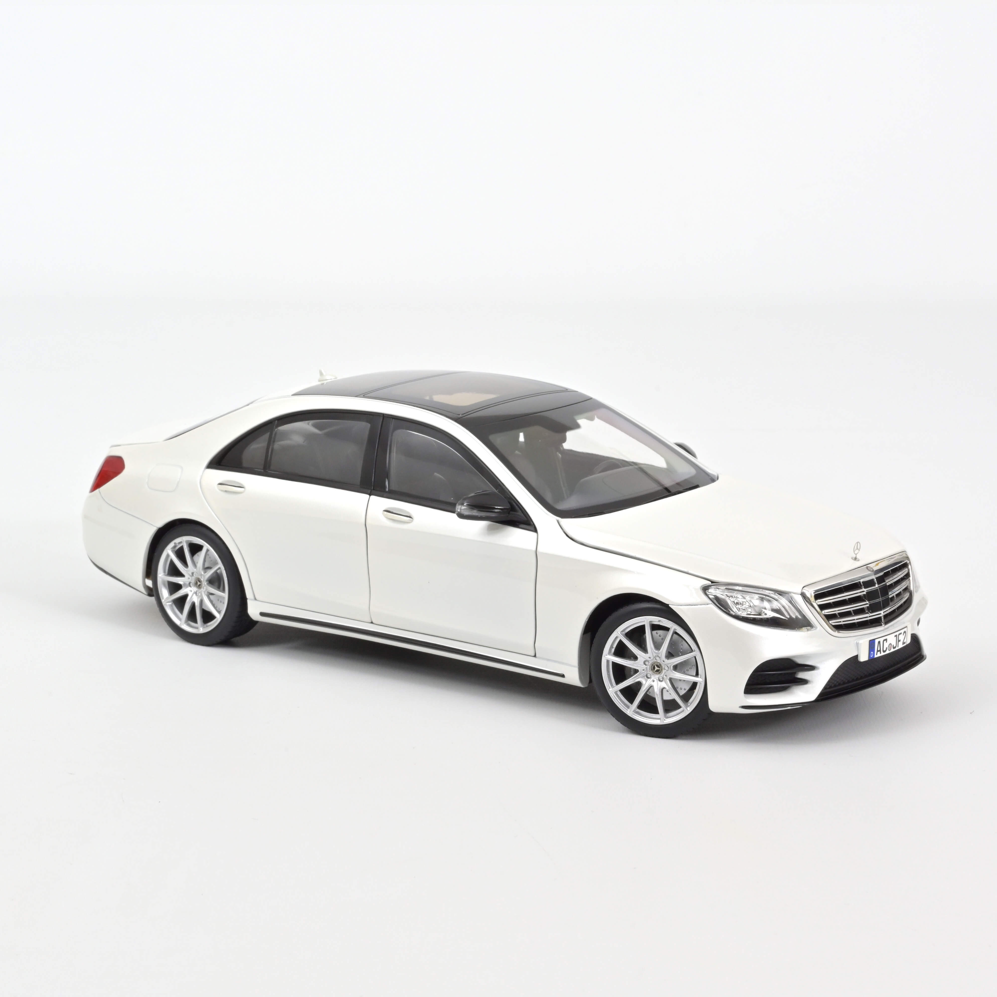 Norev 183792 Mercedes-Benz S-Class AMG-Line - Weiß metallic - 2018 1:18