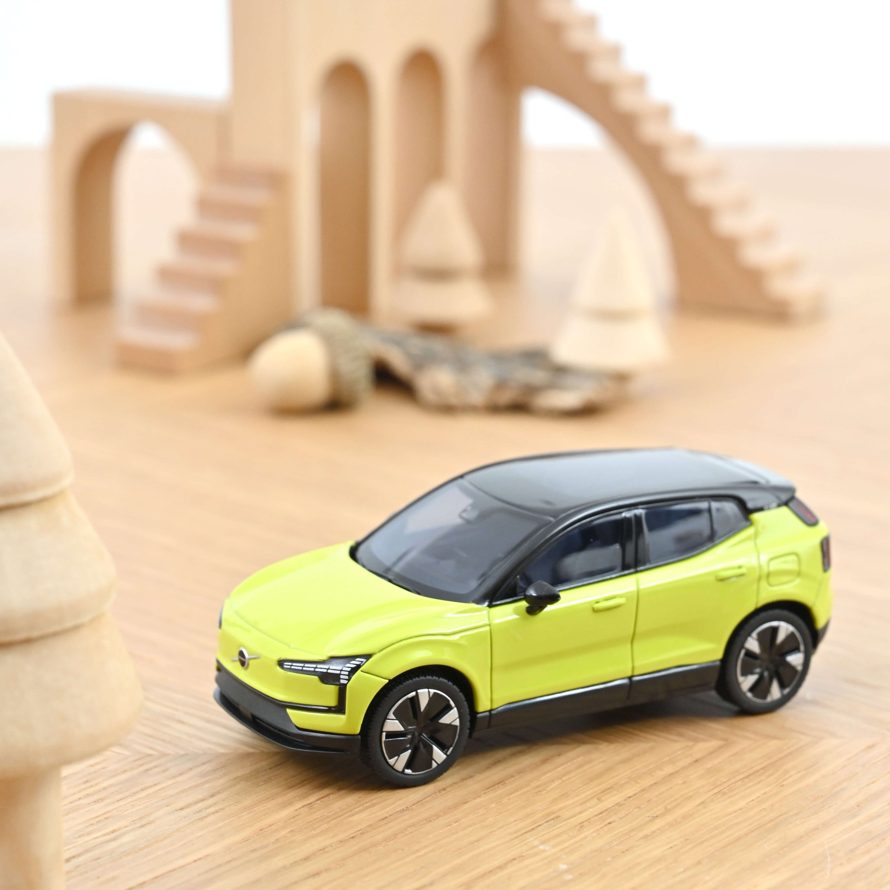 Norev 870071 Volvo EX30 - Moss Yellow - 2024 1:43