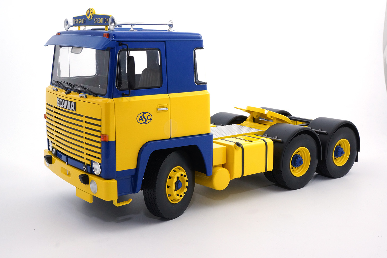 Road Kings 180011 Scania LBT 141, gelb/blau, 1976 1:18