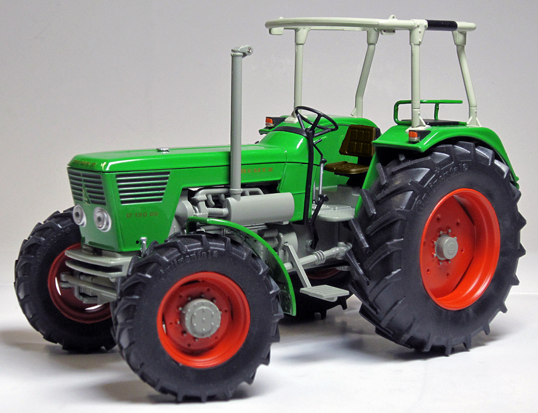 weise-toys 1005 Deutz D 130 06 mit Sicherheitsrahmen  1:32