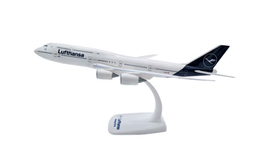 Herpa 611930 Lufthansa Boeing 747-8 Intercontinental - new 2018 colors - Vorbestellung 1:250