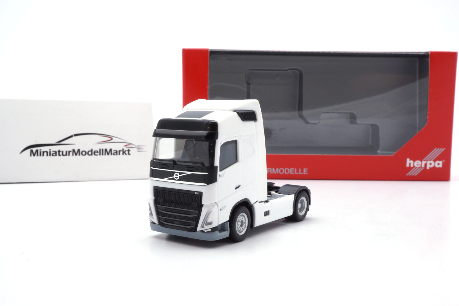 ムー 1/87 herpa VOLVO コンテナ Amazon | ヘルパトラックモデル ボルボ FH Gl. XL 2020 コンテナ