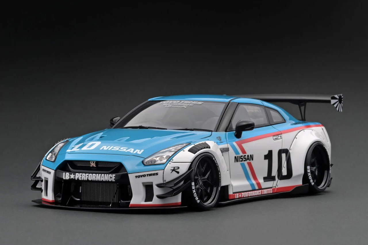 【ふるさと割】 LB-WORKS Nissan GT-R (R35) type 2 - White/Blue - 1:18 乗用車