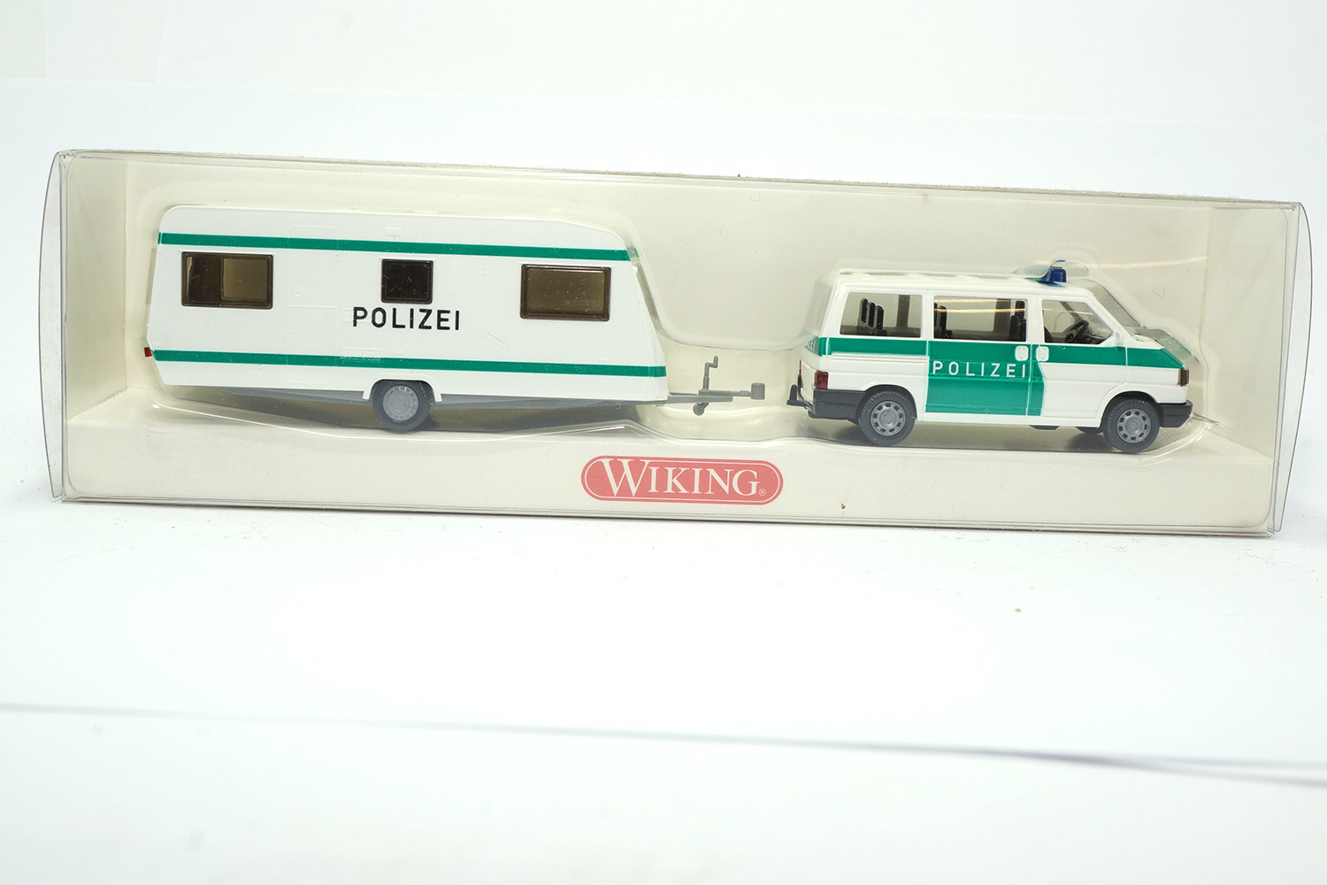 1:87 #104 16 35 Wiking VW Caravelle mit Wohnwagen /"Polizei/"