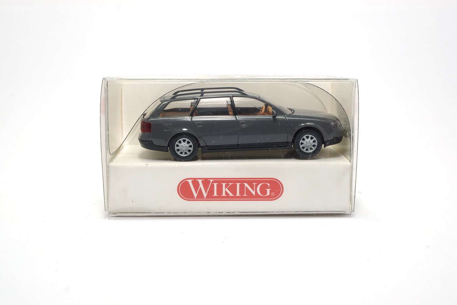 1//87 Wiking Audi A6 Avant grau 130 03 B