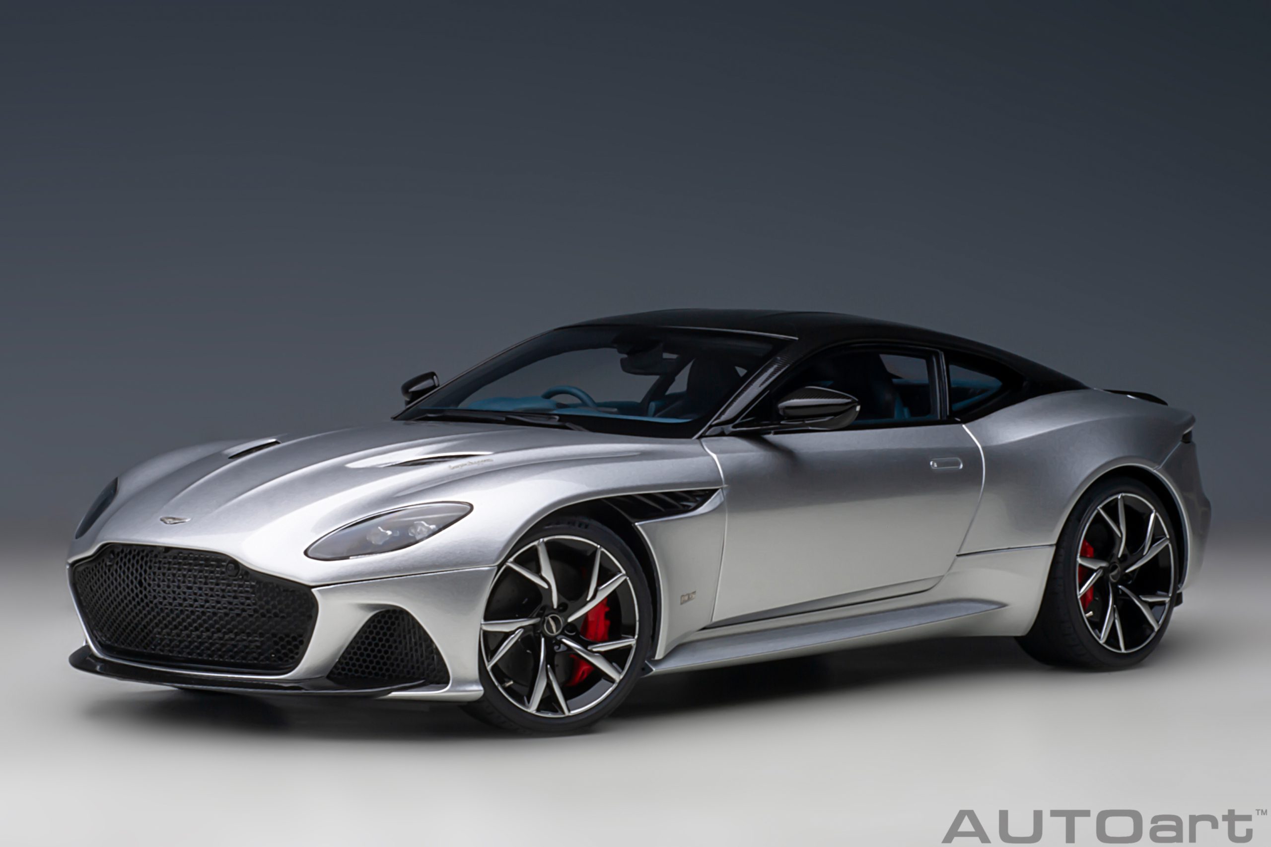 AutoArt 70298 Aston Martin DBS Superleggera - Lightning Silver 1:18