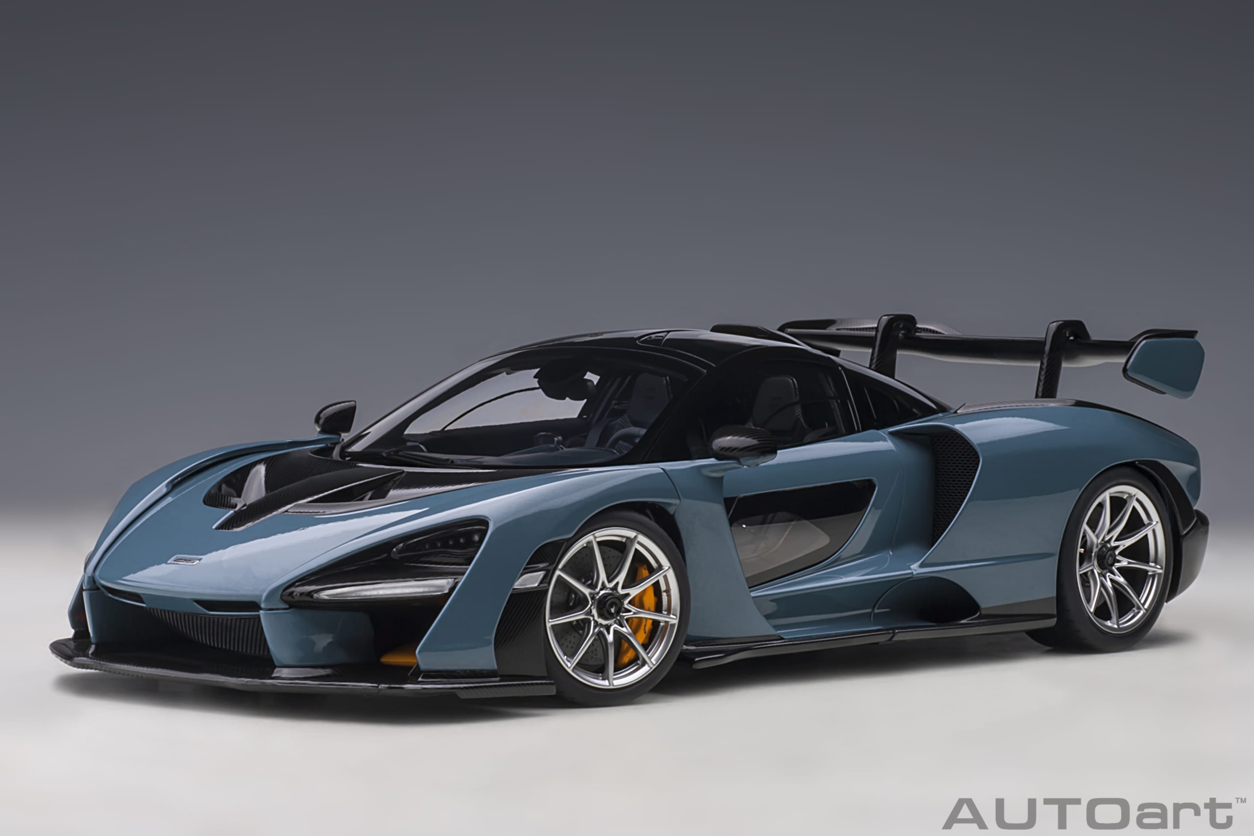 Autoart 76077 McLaren Senna - Vision Victory - 2018 1:18