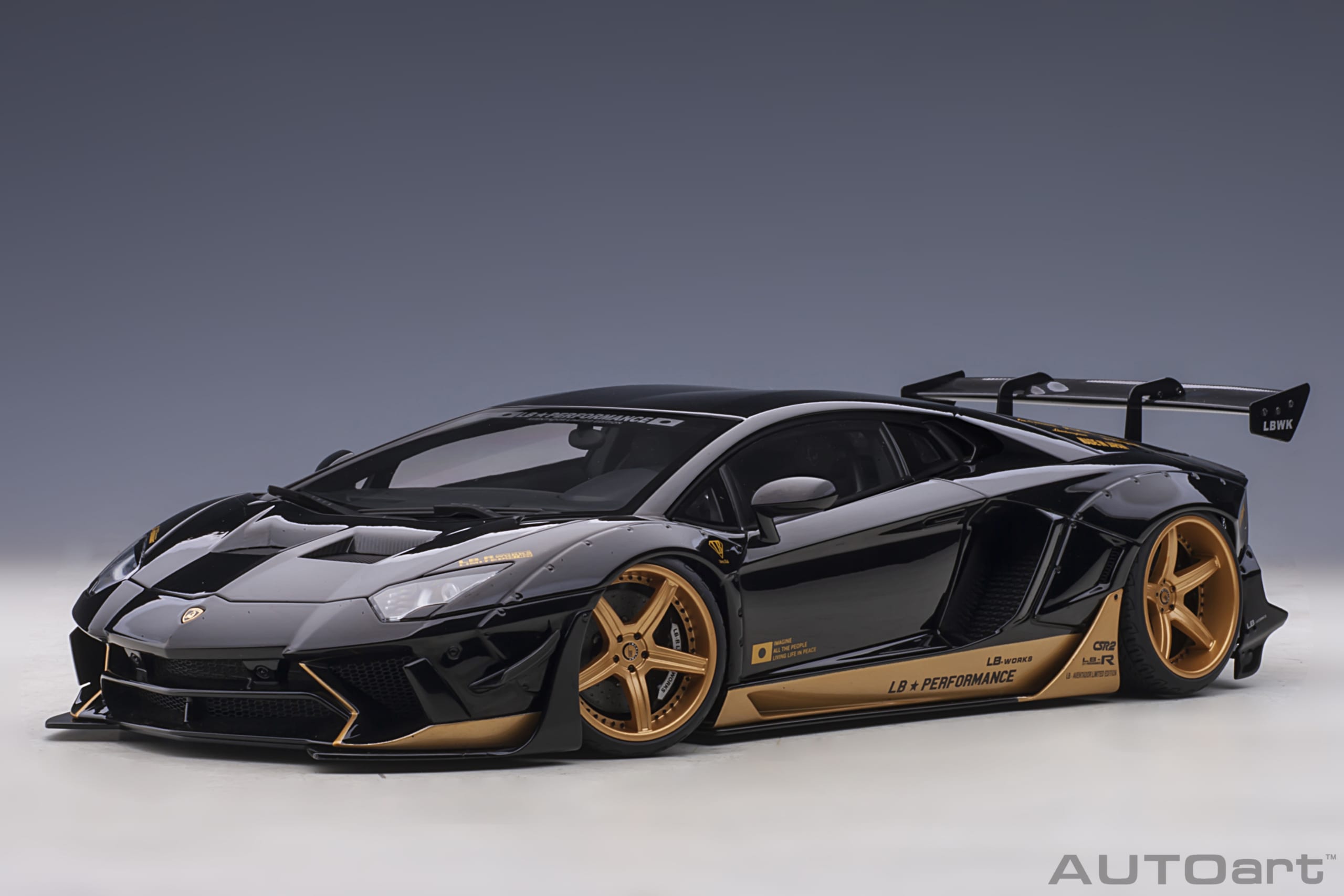 Autoart 79184 Liberty Walk Lamborghini Aventador - Black/Gold 1:18