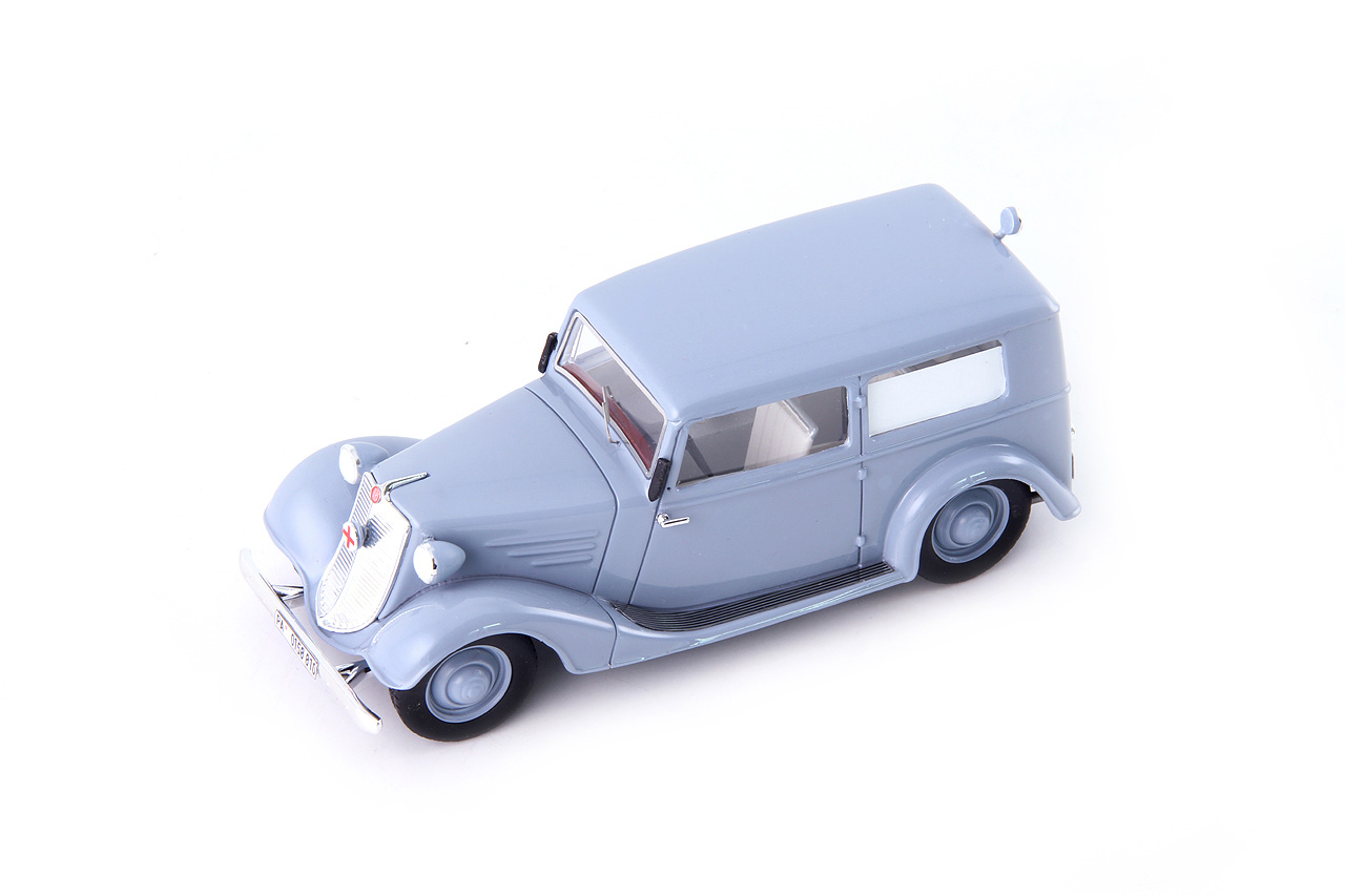 Autocult 12022 Tatra 57B Sanitka Sodomka 1:43