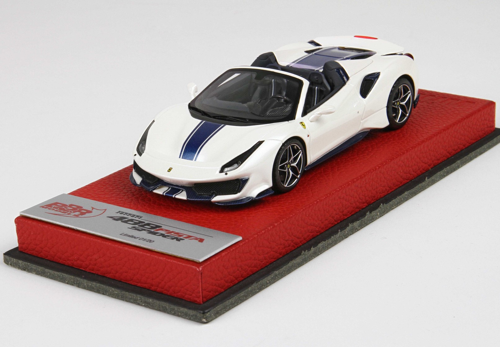 BBR BBRC218APRE Ferrari 488 Pista Spider - Weiss 1:43