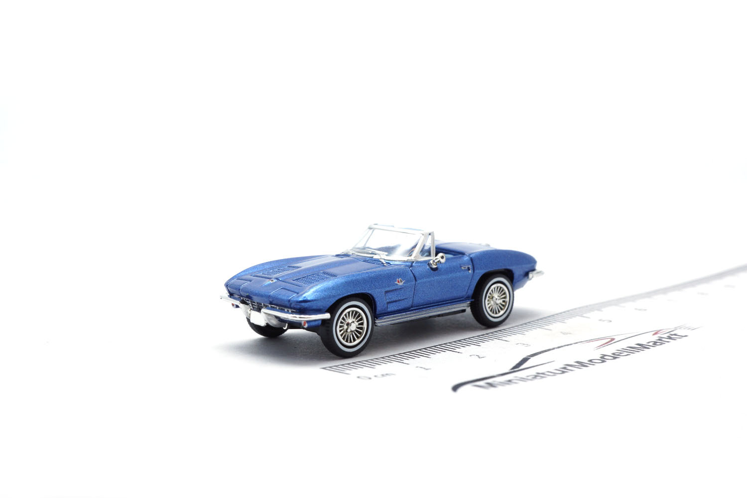 Brekina 18028 Chevrolet Corvette C2 Cabrio - blau (Metallic) 1:87