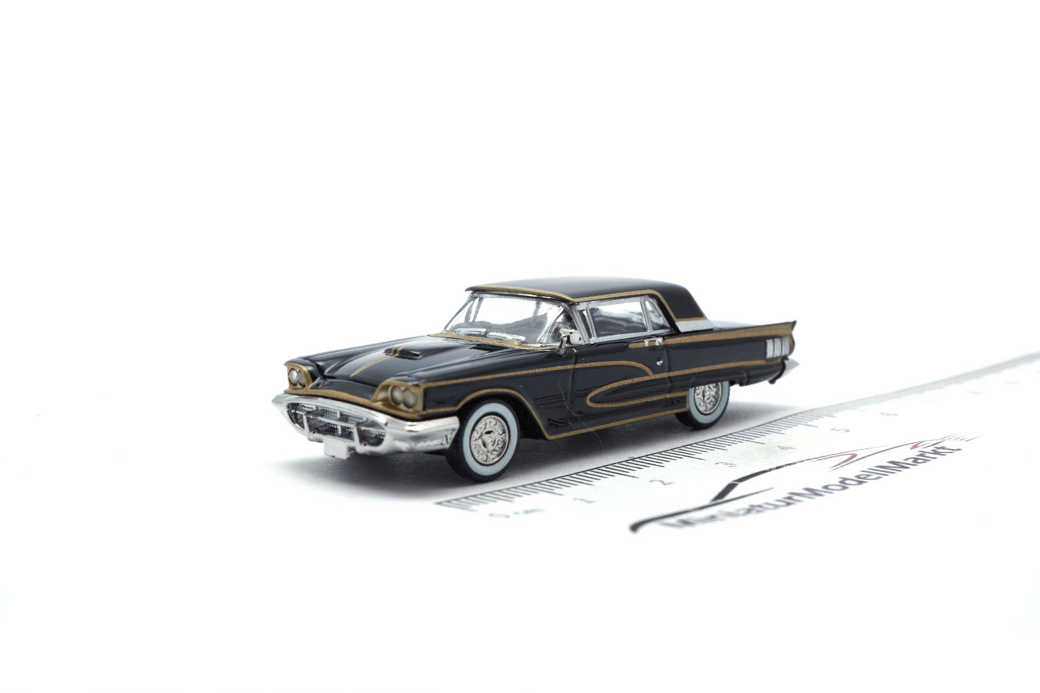 Brekina 18205 Ford Thunderbird Cabriolet - schwarz - gold 1:87