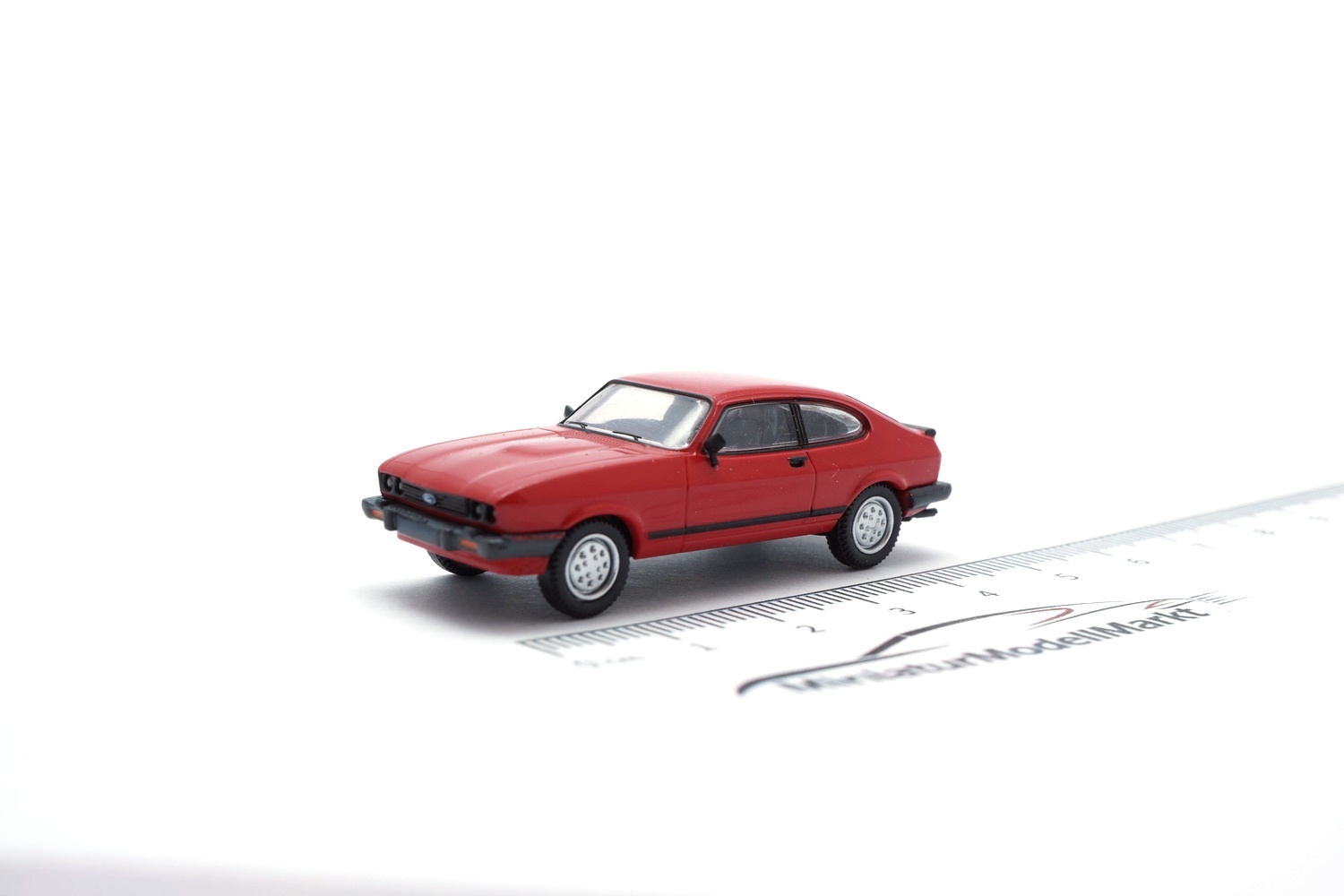 Brekina 19551 Ford Capri III - karminrot 1:87