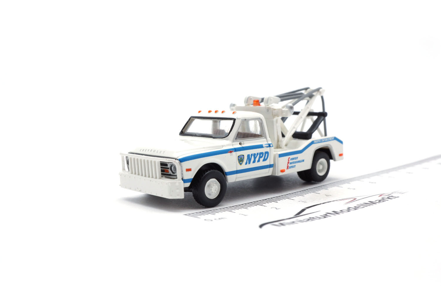 Brekina BRE19668 Chevrolet C 30 Abschleppwagen - NYPD 1:87