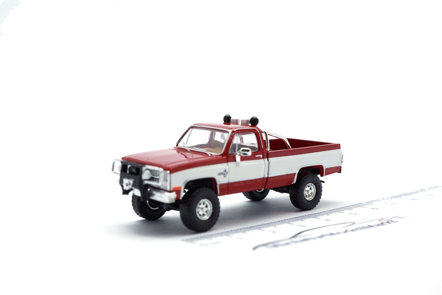 Brekina BRE19692 Chevrolet C 10 - rot , weiss 1:87