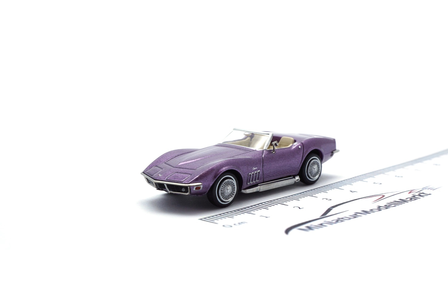 Brekina BRE19995 Chevrolet Corvette C3 - violett (Metallic) 1:87