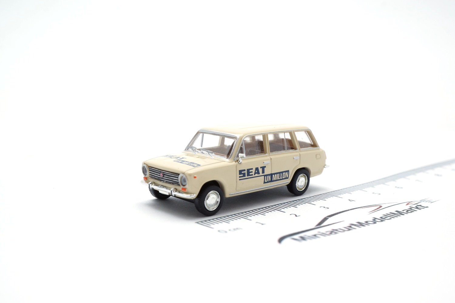 Brekina 22432 Seat 124 Kombi - Seat un million 1:87