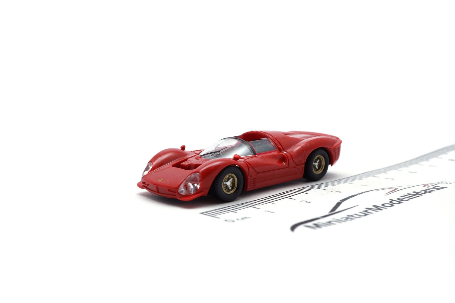 Brekina 22901 Ferrari 330 P3 Spyder - rot 1:87