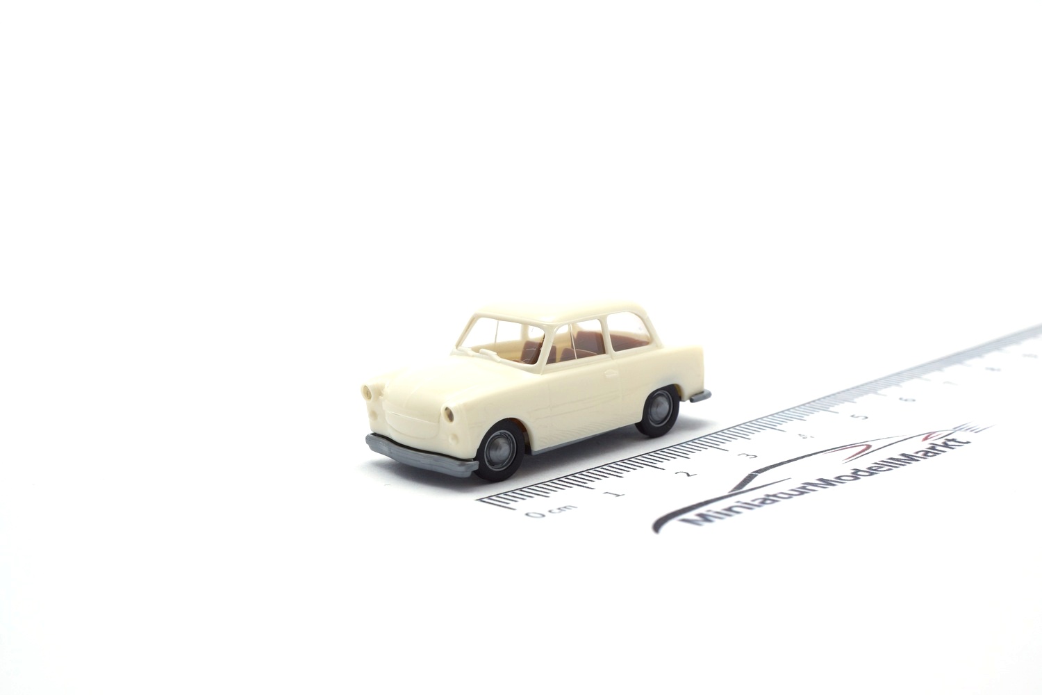 Brekina 27516 Trabant P 50 - weiss 1:87