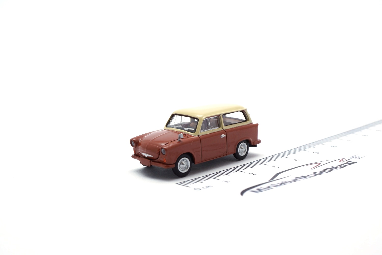 Brekina 27554 Trabant P 50 Kombi - braun/hellbeige - 1960 1:87