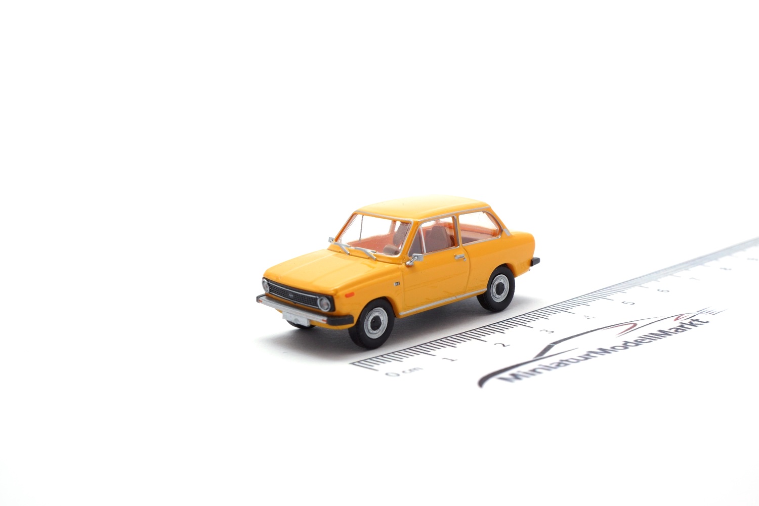Brekina 27651 DAF 66 - dunkelgelb - 1972 1:87