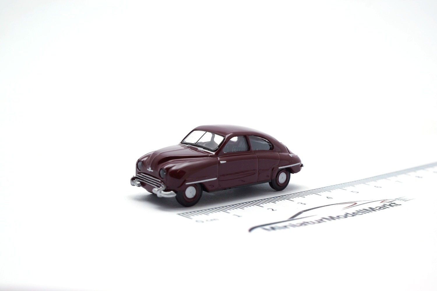 Brekina 28600 Saab 92 - dunkelrot - 1950 1:87