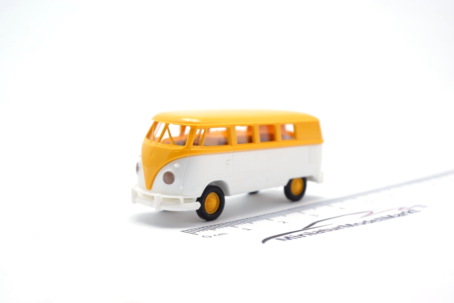 Brekina 31553 VW Kombi T1b - Gelb 1:87