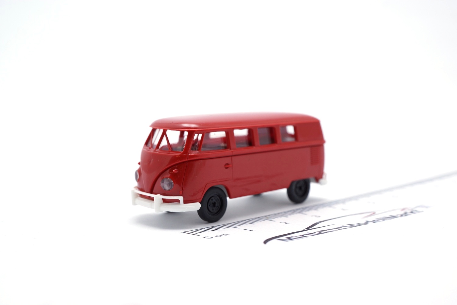 Brekina 31553 VW Kombi T1b - Rot 1:87