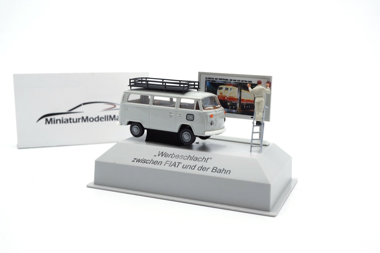 Brekina 33150 VW T2 Kombi - DB - mit Plakatwand - 1973 1:87