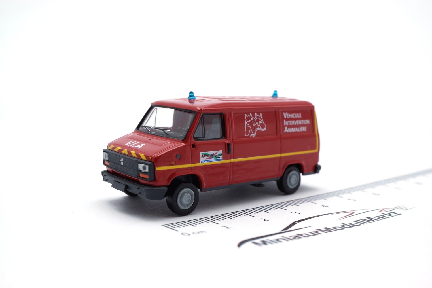 Brekina 34926 Peugeot J5 Kasten - VIA 1:87