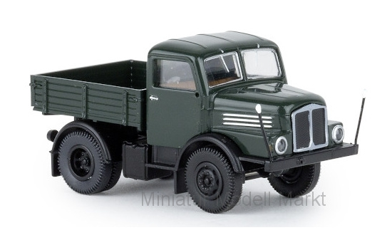 Brekina 71451 IFA S 4000-1 Zugmaschine - dunkelgrün/schwarz - 1965 1:87