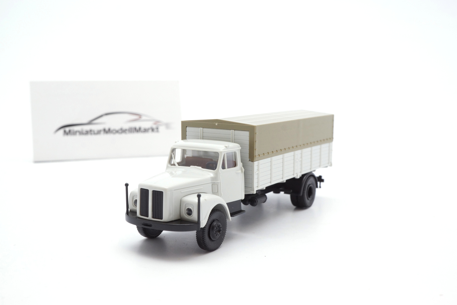 Brekina 85010 Scania L 110 PP-LKW - Weiss 1:87