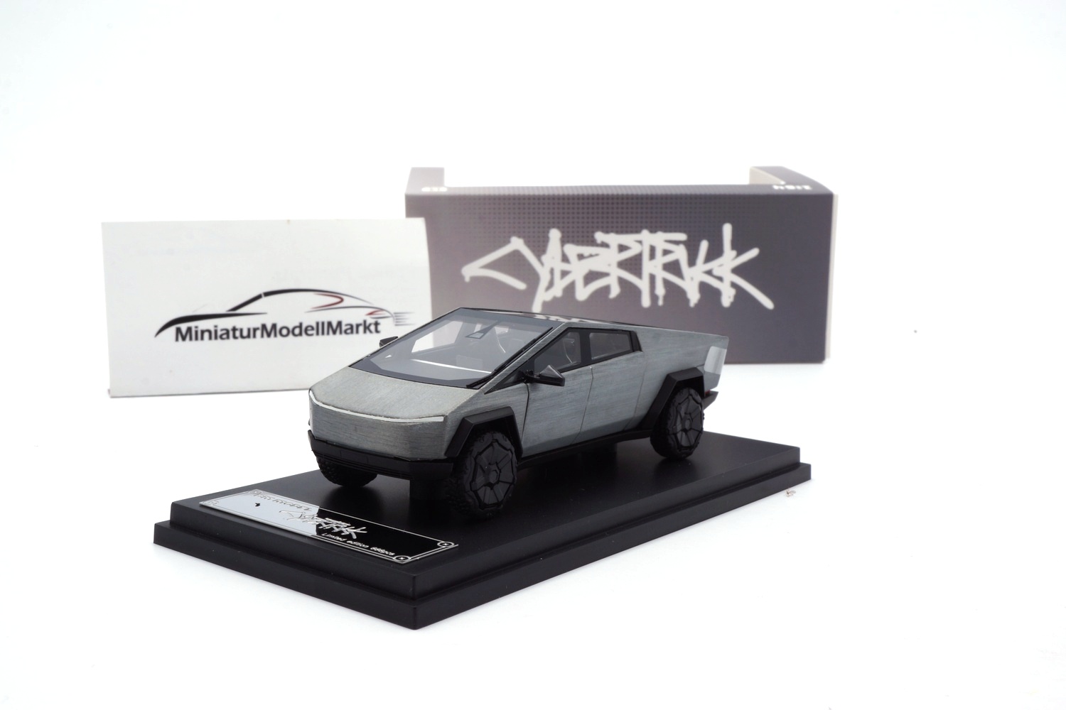 DM Model DMM01 Tesla Cybertruck 1:64