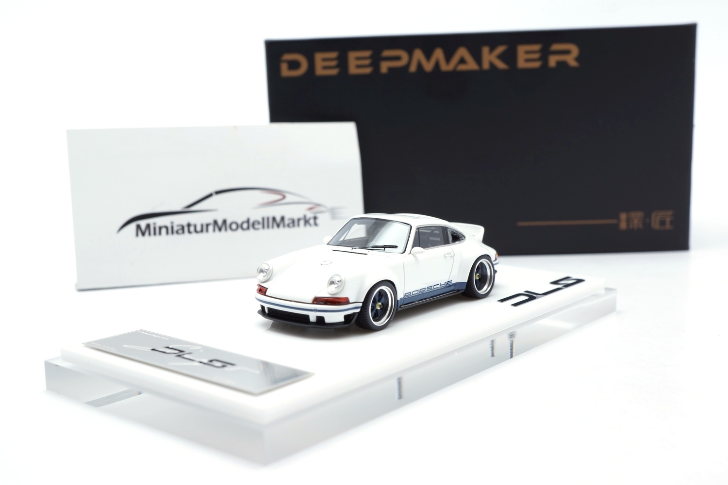 DeepMaker 64001-10 Singer DLS (Porsche 964) - White/Dark Blue 1:64