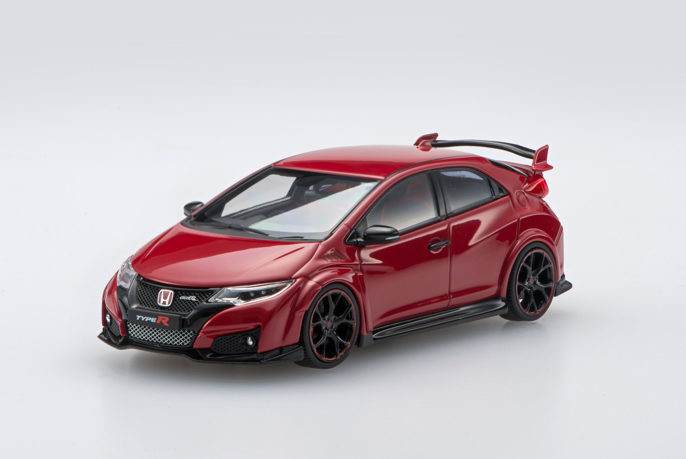 Ebbro 45354 Honda CIVIC TYPE R 2015 - Milano Red 1:43