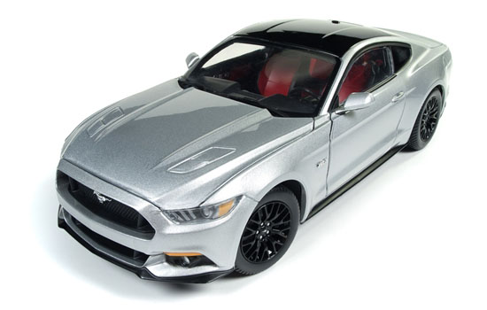 Autoworld AW221 Ford Mustang GT (2017) - Silber 1:18