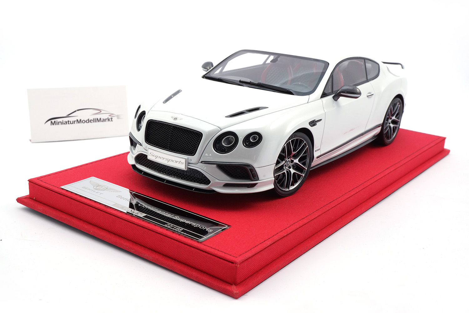 FrontiArt AS019-138 Bentley Continental Supersports - Ice 1:18