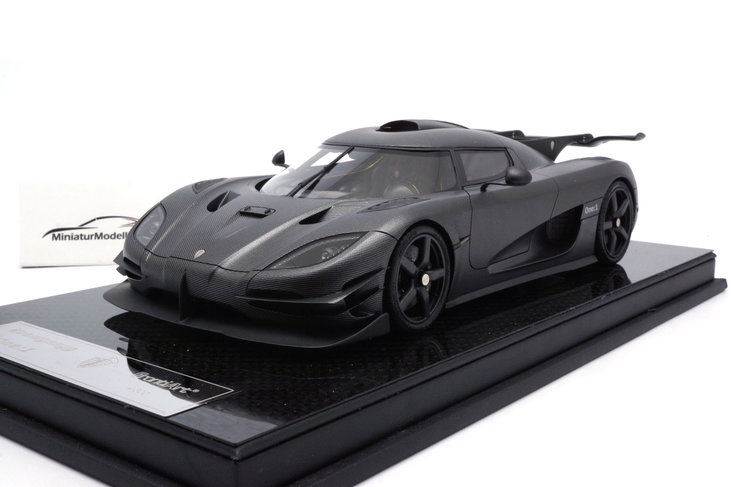 FrontiArt F033-174 Koenigsegg One:1 - KNC - Naked Carbon 1:18