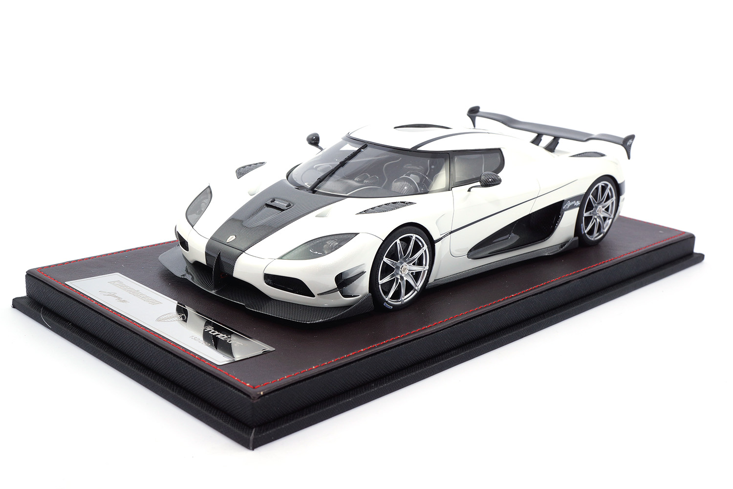 FrontiArt F042-29 Koenigsegg Agera RS - Pearl-White 1:18