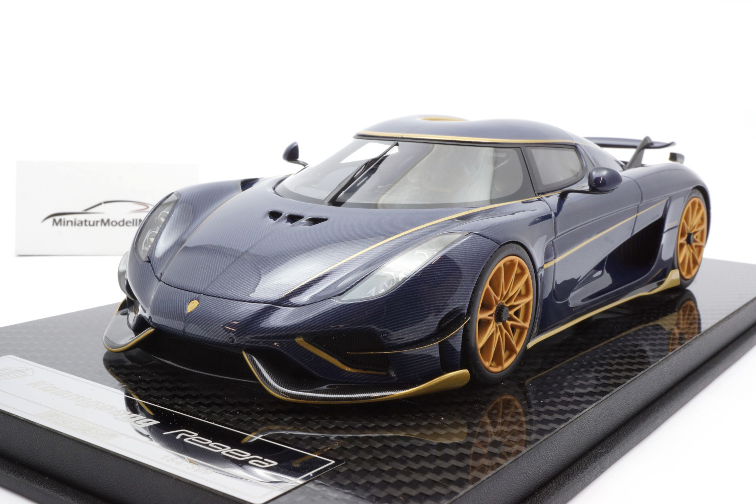 FrontiArt F079-152 Koenigsegg Regera - Blue Tinted Carbon 1:18