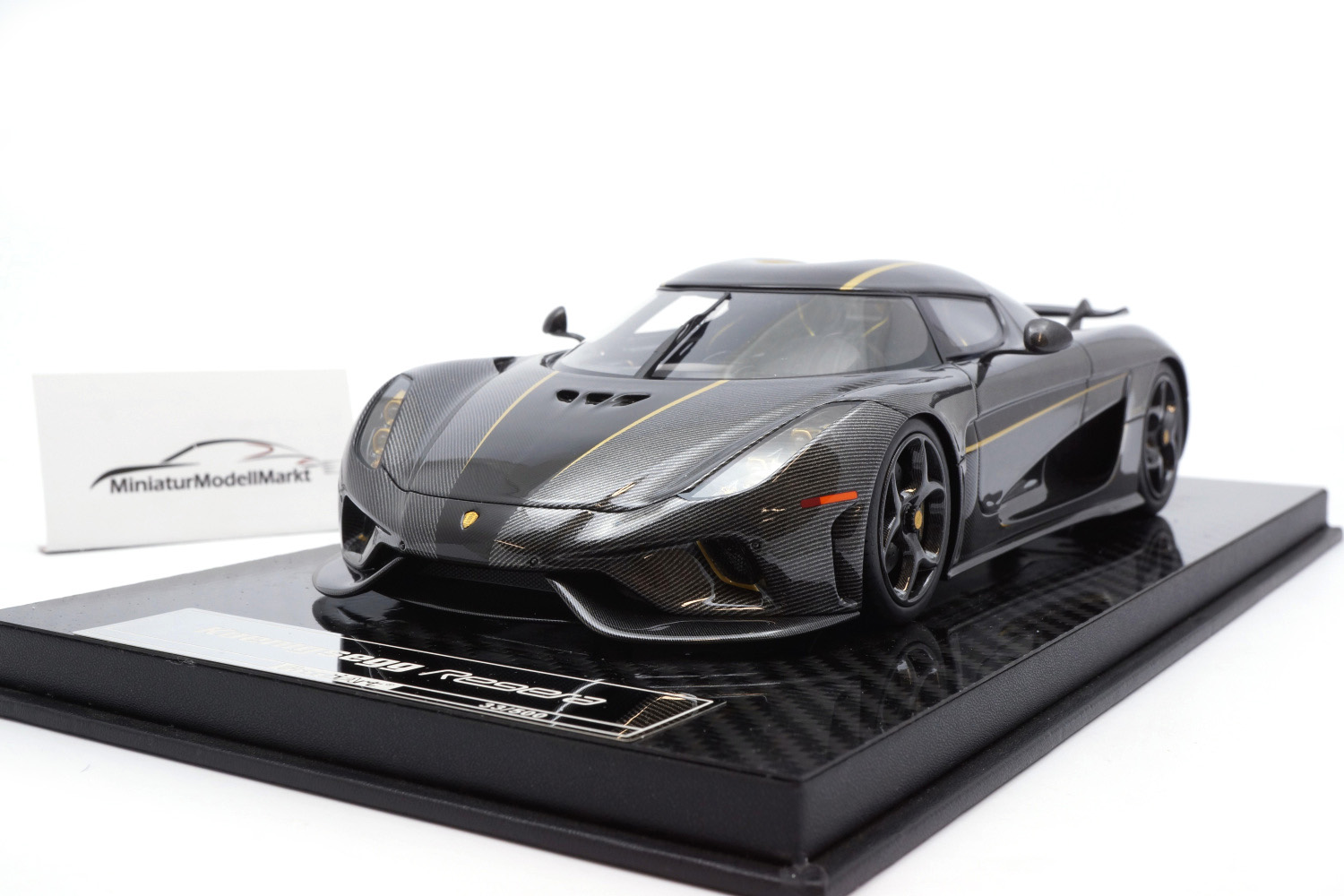 FrontiArt F079-157 Koenigsegg Regera - Golden Knight 1:18